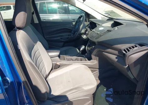 2019 Ford Escape S z USA, uszkodzony, nr VIN 1FMCU0F72KUA04774